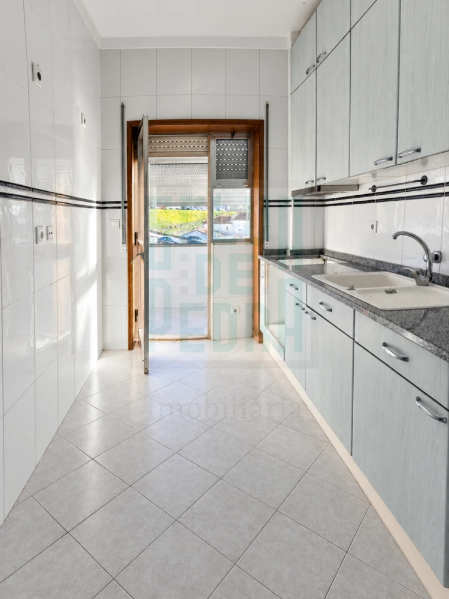 Apartamento T2 para Venda em Bonfim Foto 10