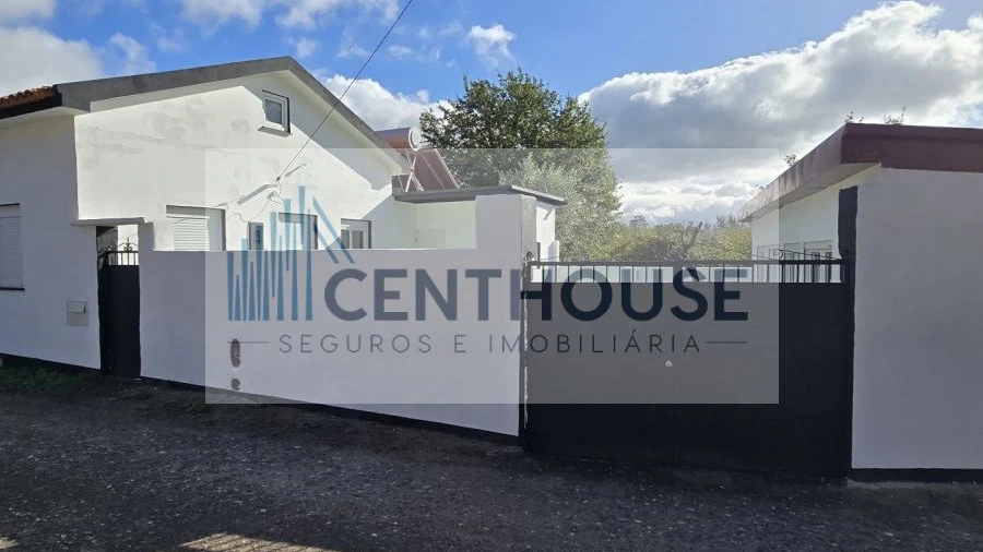 Moradia T5 para Venda em Sarzedo