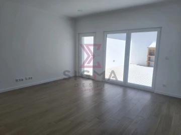 Moradia T3 para Arrendamento em Po