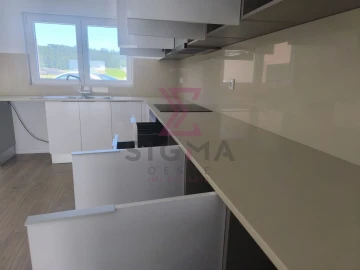Moradia T3 para Arrendamento em Po