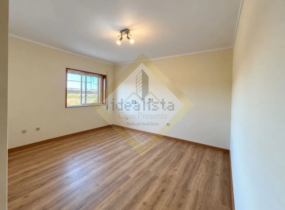 Apartamento T2 para Venda em Ferreira Foto 9