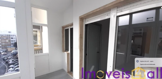 Apartamento T2 para Venda em Oeiras e São Julião da Barra, Paço de Arcos e Caxias
