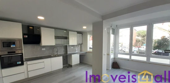 Apartamento T2 para Venda em Oeiras e São Julião da Barra, Paço de Arcos e Caxias