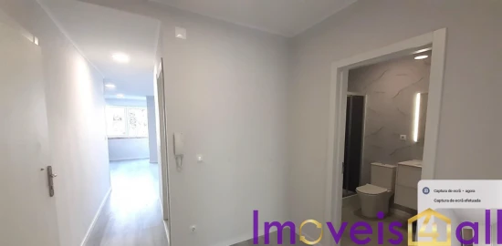 Apartamento T2 para Venda em Oeiras e São Julião da Barra, Paço de Arcos e Caxias