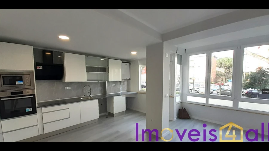 Apartamento T2 para Venda em Oeiras e São Julião da Barra, Paço de Arcos e Caxias
