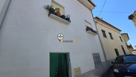 Loja para Venda em Aldeia do Bispo, Águas e Aldeia de João Pires
