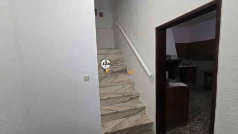 Loja para Venda em Aldeia do Bispo, Águas e Aldeia de João Pires