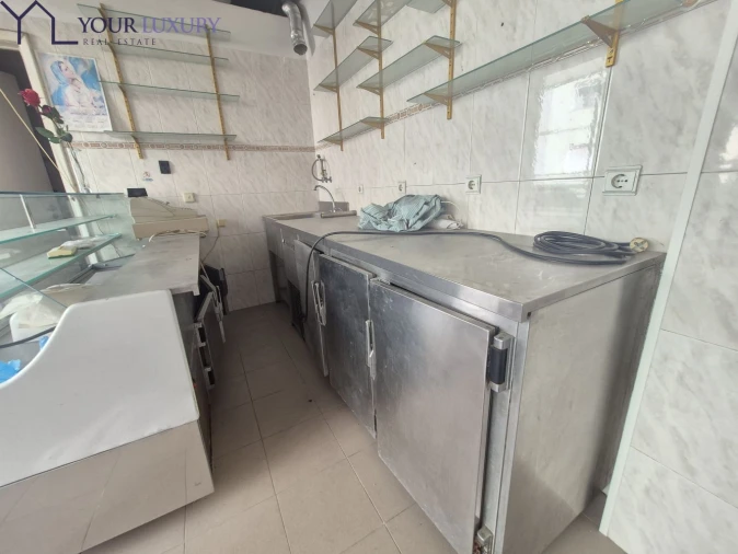 Loja para Arrendamento em Águas Livres Foto 7