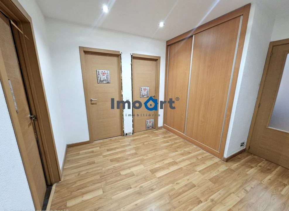 Apartamento T3 para Venda em São Felix da Marinha Foto 30