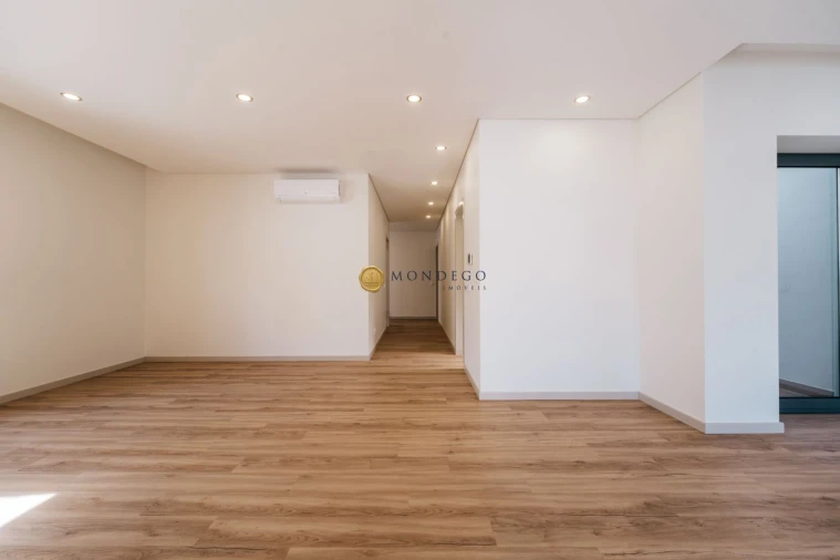 Apartamento T3 para Venda em Espinho Foto 20