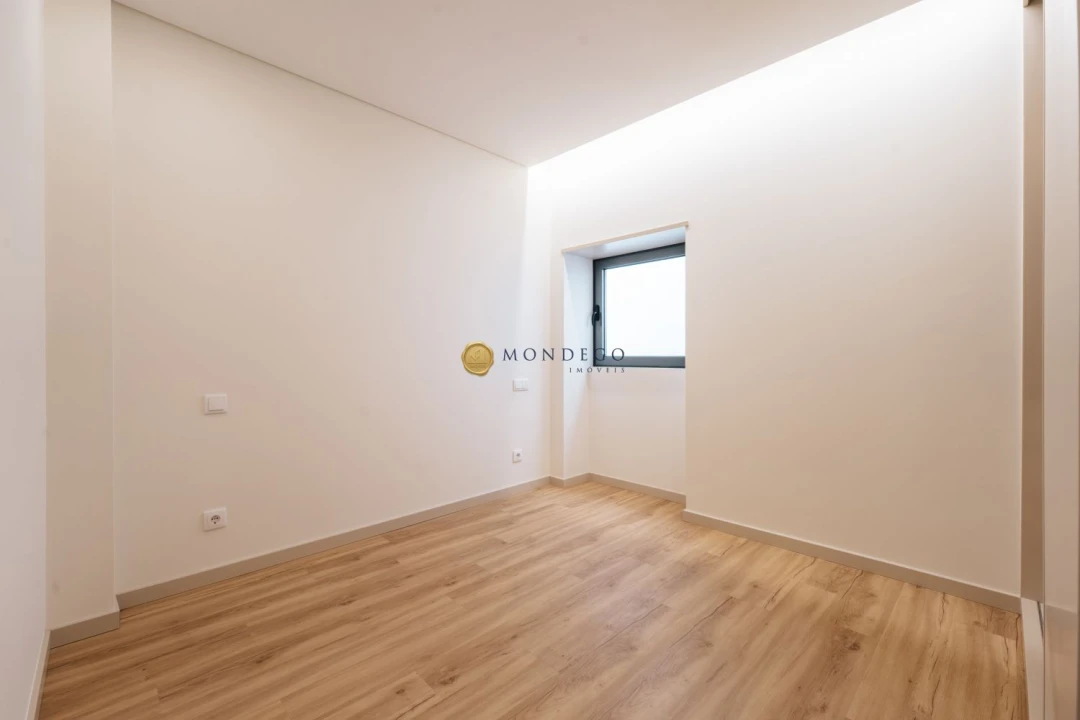 Apartamento T3 para Venda em Espinho Foto 15