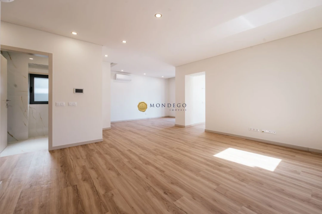 Apartamento T3 para Venda em Espinho Foto 4