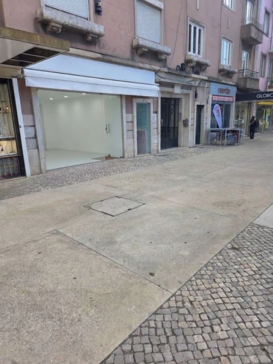 Loja para Arrendamento em Areeiro Foto 5