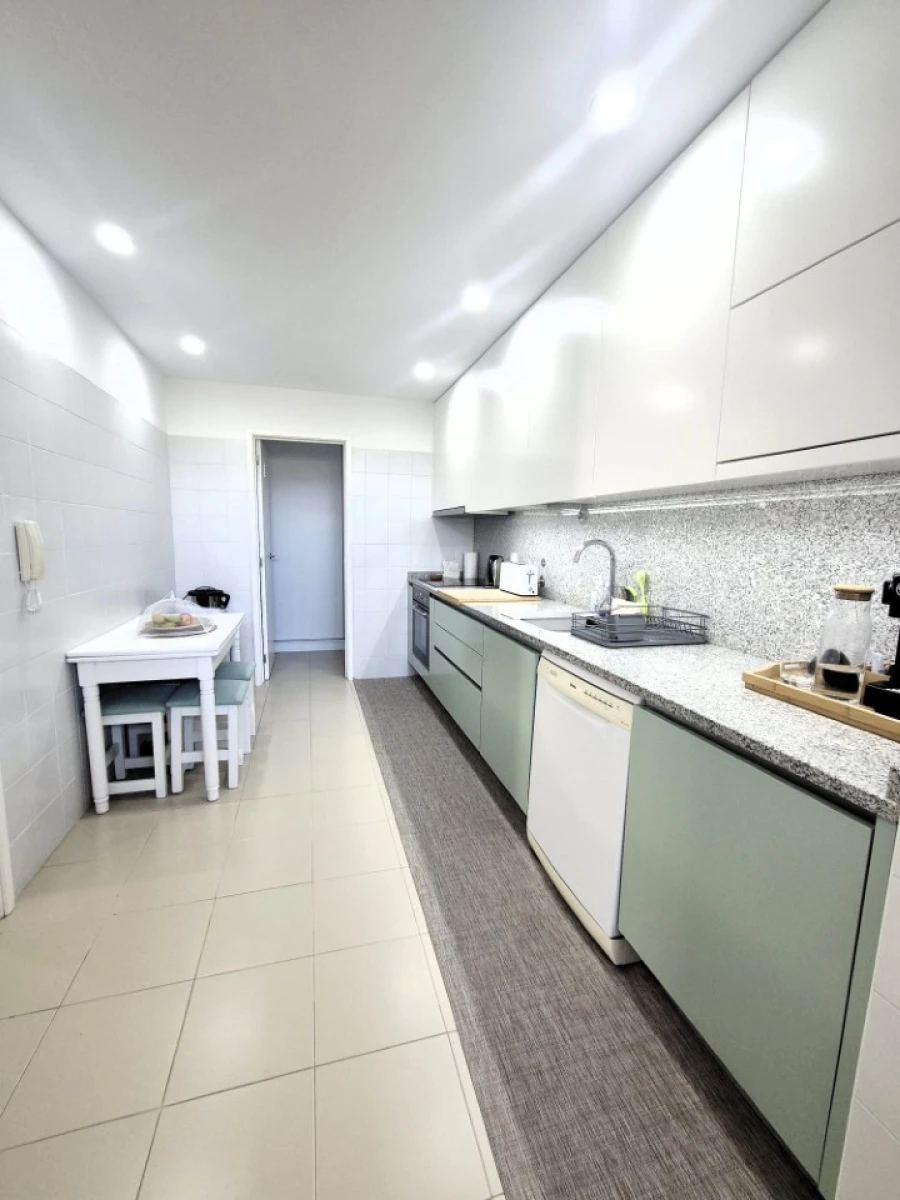 Apartamento T3 para Venda em Azurara Foto 5