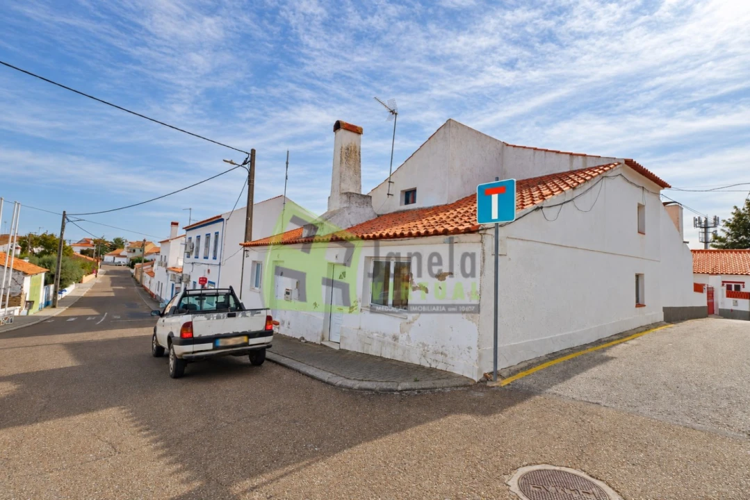 Moradia T4 para Venda em Capelins (Santo Antonio) Foto 2