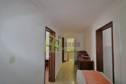 Moradia T4 para Venda em Capelins (Santo Antonio)