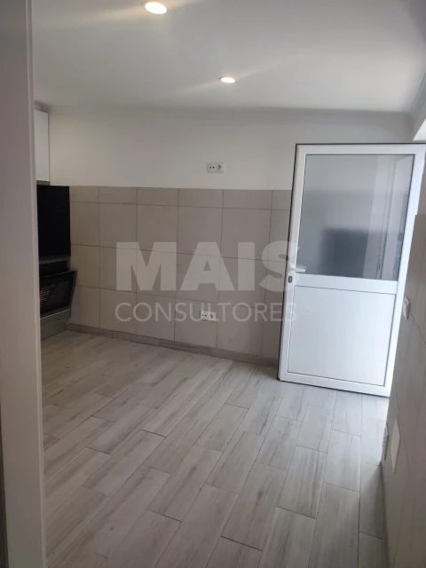 Moradia T1 para Venda em Nossa Senhora do Pópulo, Coto e São Gregório