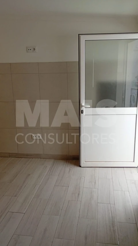 Moradia T1 para Venda em Nossa Senhora do Pópulo, Coto e São Gregório