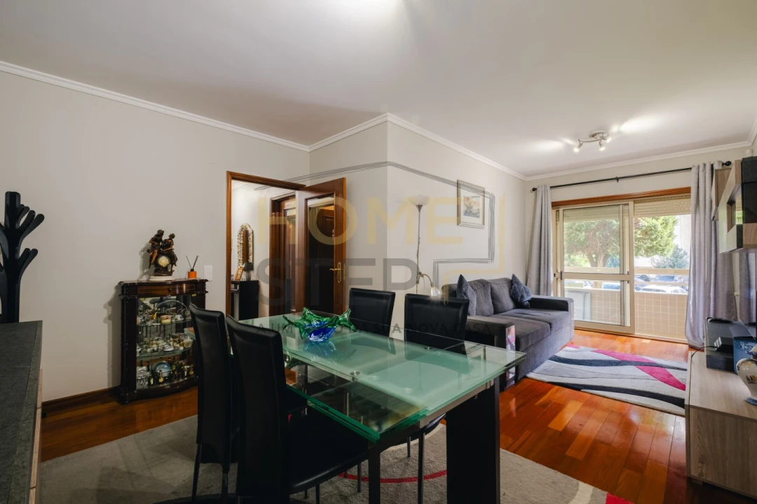 Apartamento T1 para Venda em Santa Marinha e São Pedro da Afurada Foto 1