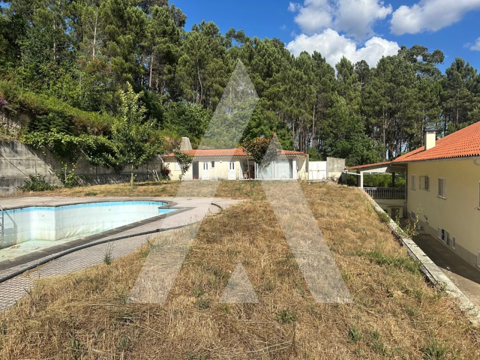 Moradia T4 para Venda em Castro Daire Foto 31