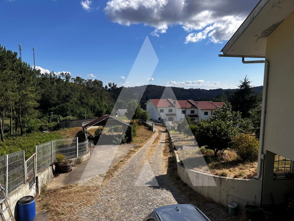 Moradia T4 para Venda em Castro Daire Foto 34