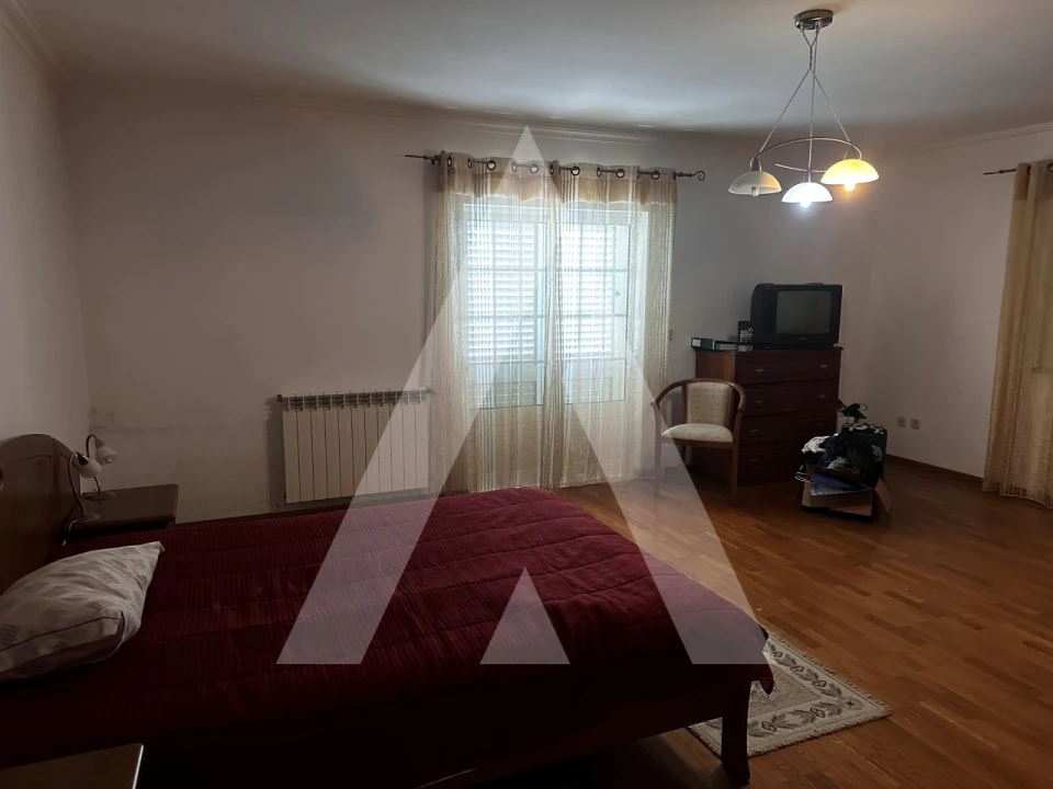 Moradia T4 para Venda em Castro Daire Foto 22