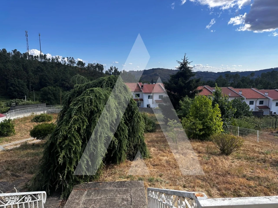 Moradia T4 para Venda em Castro Daire Foto 37
