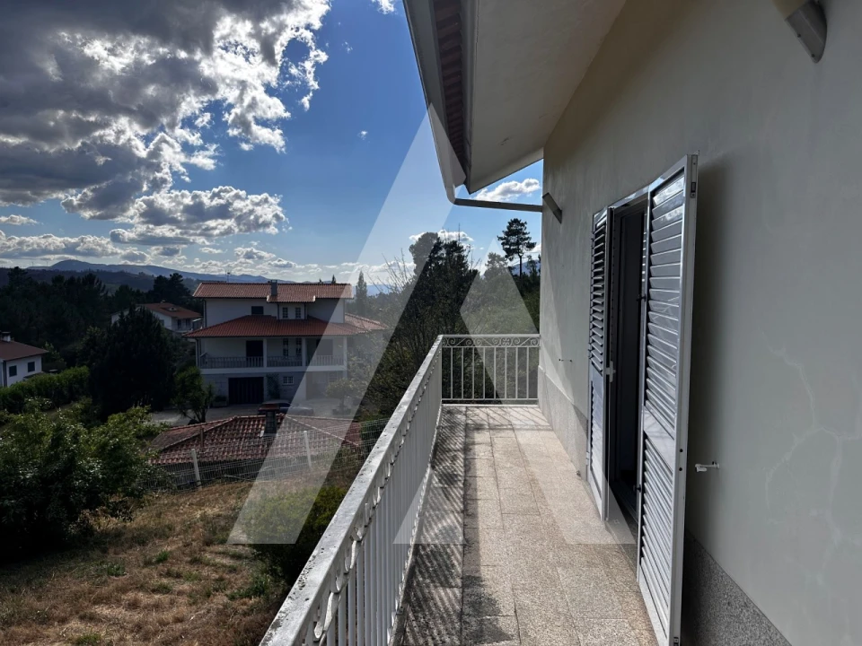 Moradia T4 para Venda em Castro Daire Foto 36