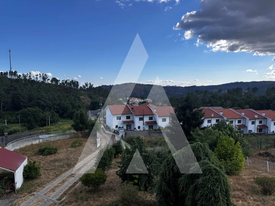 Moradia T4 para Venda em Castro Daire Foto 48
