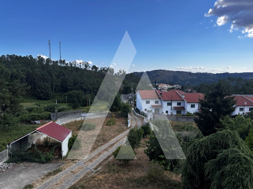 Moradia T4 para Venda em Castro Daire Foto 49