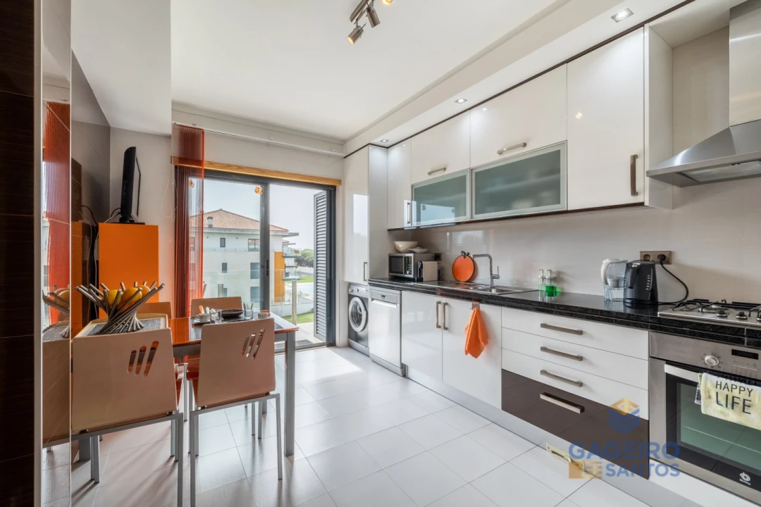 Apartamento T2 para Venda em São Martinho do Porto Foto 12