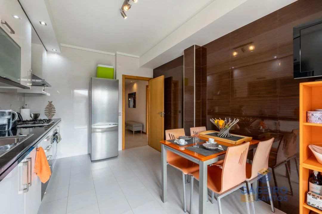 Apartamento T2 para Venda em São Martinho do Porto Foto 14