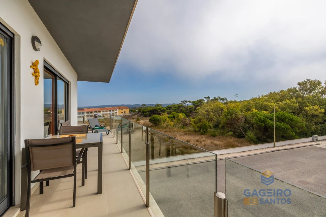 Apartamento T2 para Venda em São Martinho do Porto Foto 17