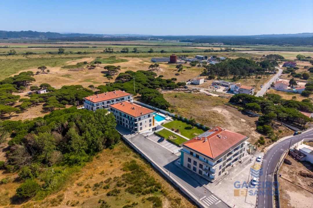 Apartamento T2 para Venda em São Martinho do Porto Foto 2