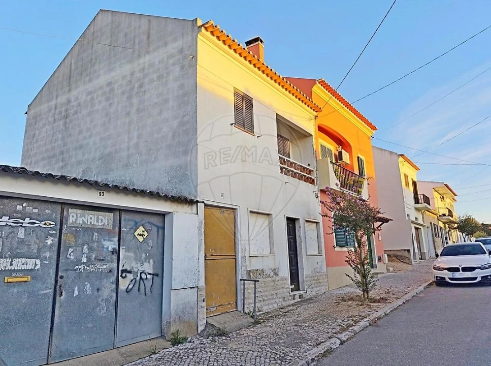 Moradia T2 para Venda em Couço Foto 2