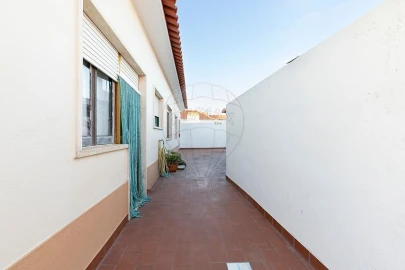 Moradia T3 para Venda em Maxial e Monte Redondo