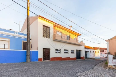 Moradia T3 para Venda em Maxial e Monte Redondo