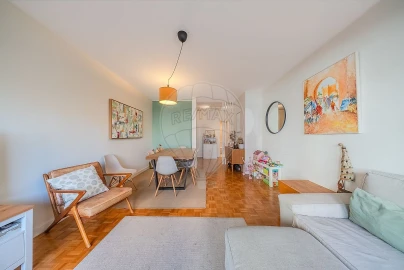 Apartamento T2 para Venda em Algés, Linda-A-Velha e Cruz Quebrada-Dafundo
