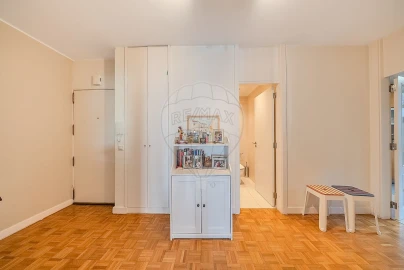 Apartamento T2 para Venda em Algés, Linda-A-Velha e Cruz Quebrada-Dafundo