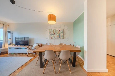 Apartamento T2 para Venda em Algés, Linda-A-Velha e Cruz Quebrada-Dafundo