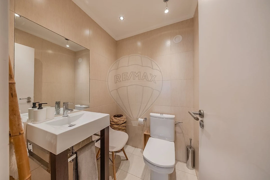 Apartamento T2 para Venda em Algés, Linda-A-Velha e Cruz Quebrada-Dafundo Foto 6