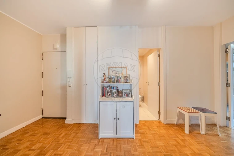 Apartamento T2 para Venda em Algés, Linda-A-Velha e Cruz Quebrada-Dafundo Foto 5