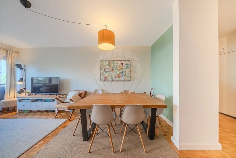 Apartamento T2 para Venda em Algés, Linda-A-Velha e Cruz Quebrada-Dafundo Foto 3
