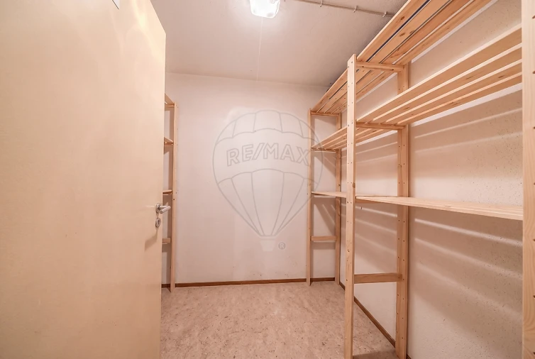 Apartamento T2 para Venda em Algés, Linda-A-Velha e Cruz Quebrada-Dafundo Foto 15
