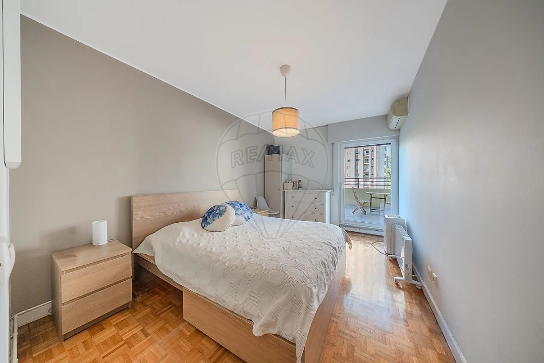 Apartamento T2 para Venda em Algés, Linda-A-Velha e Cruz Quebrada-Dafundo Foto 12