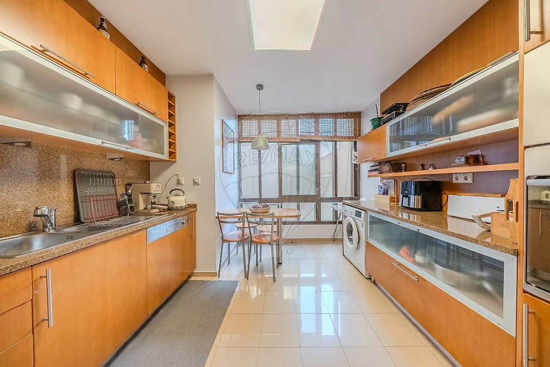 Apartamento T2 para Venda em Algés, Linda-A-Velha e Cruz Quebrada-Dafundo Foto 7
