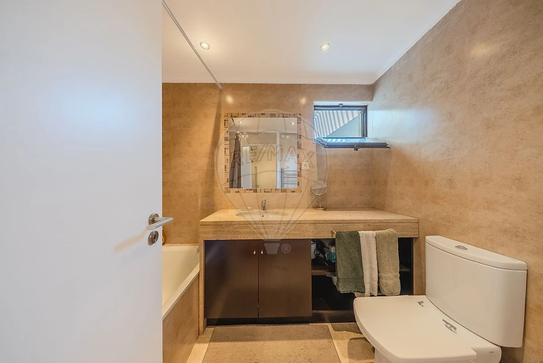 Apartamento T2 para Venda em Algés, Linda-A-Velha e Cruz Quebrada-Dafundo Foto 14