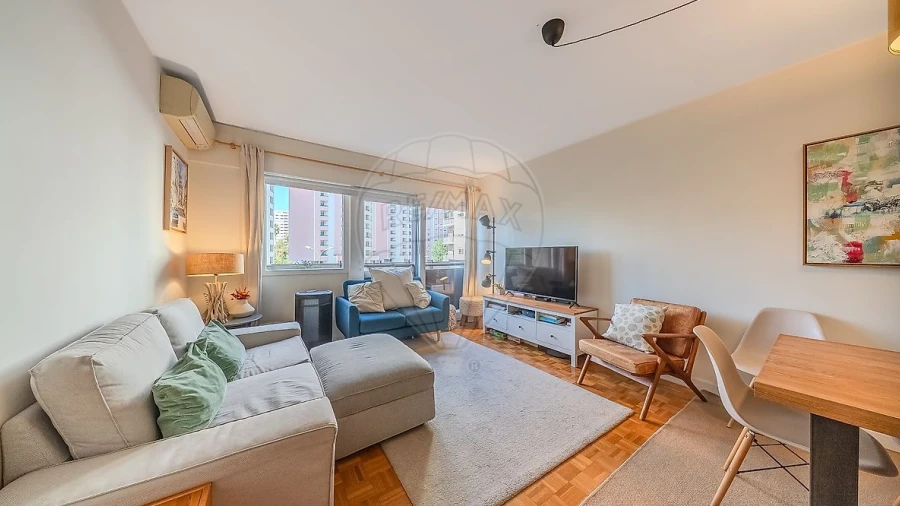 Apartamento T2 para Venda em Algés, Linda-A-Velha e Cruz Quebrada-Dafundo