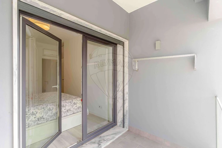 Apartamento T1 para Venda em Venteira Foto 5