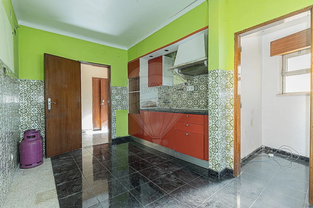 Moradia T4 para Venda em Amora Foto 3